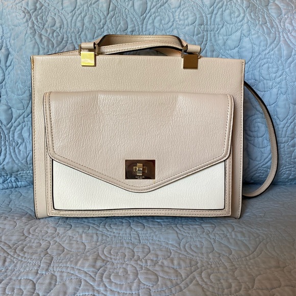 Kate Spade purse - Picture 1 of 2